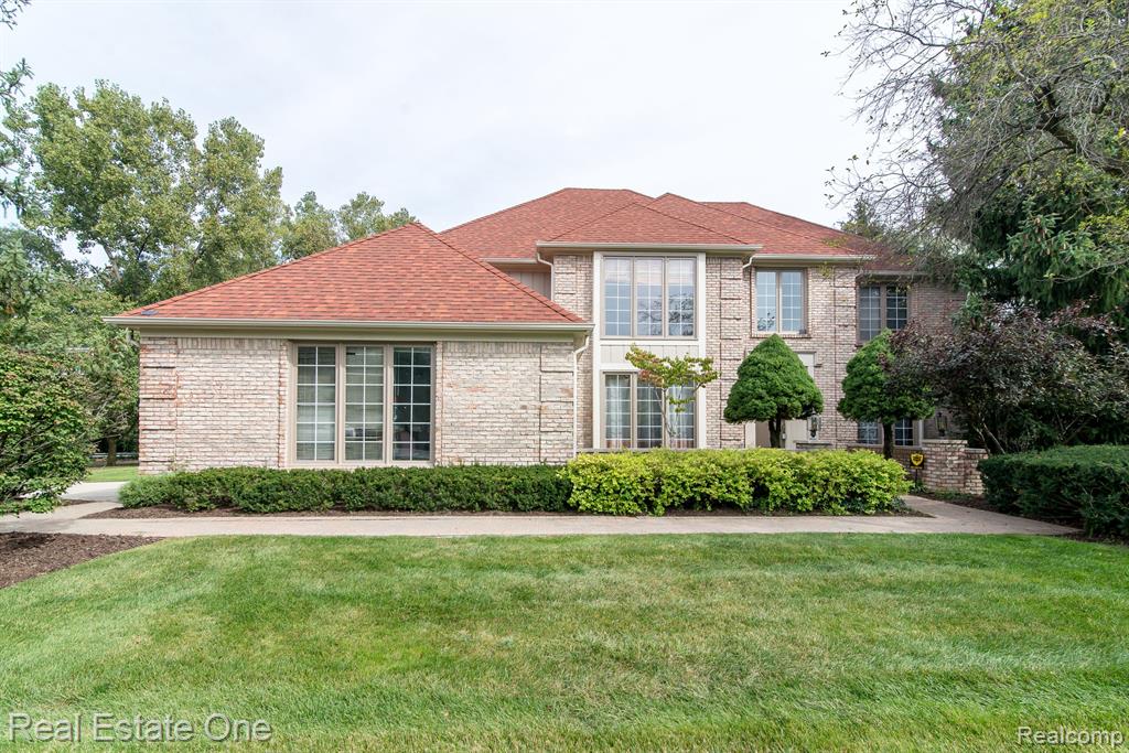 4088 PARKSTONE Court, Troy, MI 48098 — Photo 34