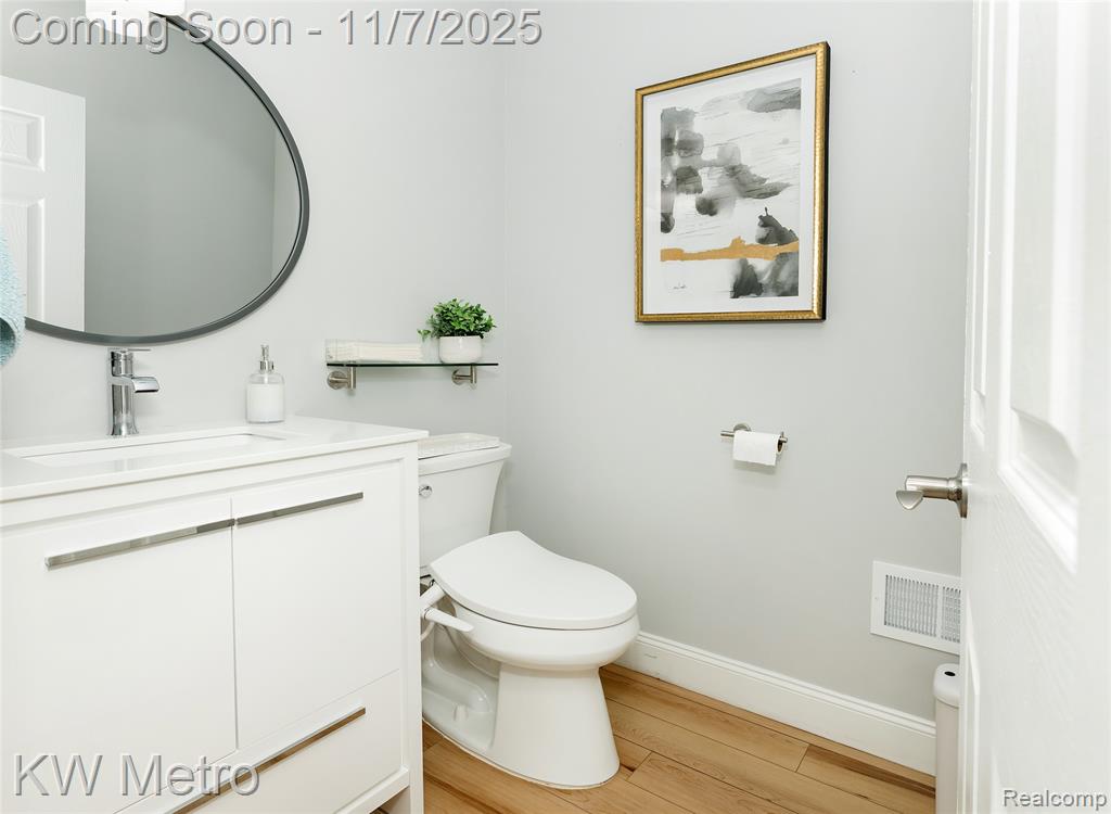 5338 Berwyck Drive, Troy, MI 48085 — Photo 20