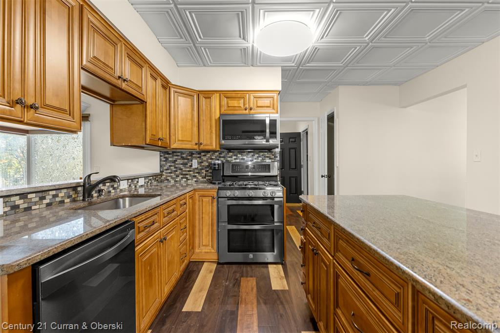 572 Shana Street, Canton, MI 48187 — Photo 13