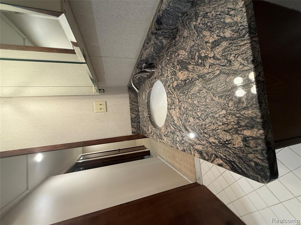 6302 Laurentian Court, Flint, MI 48532 — Photo 33