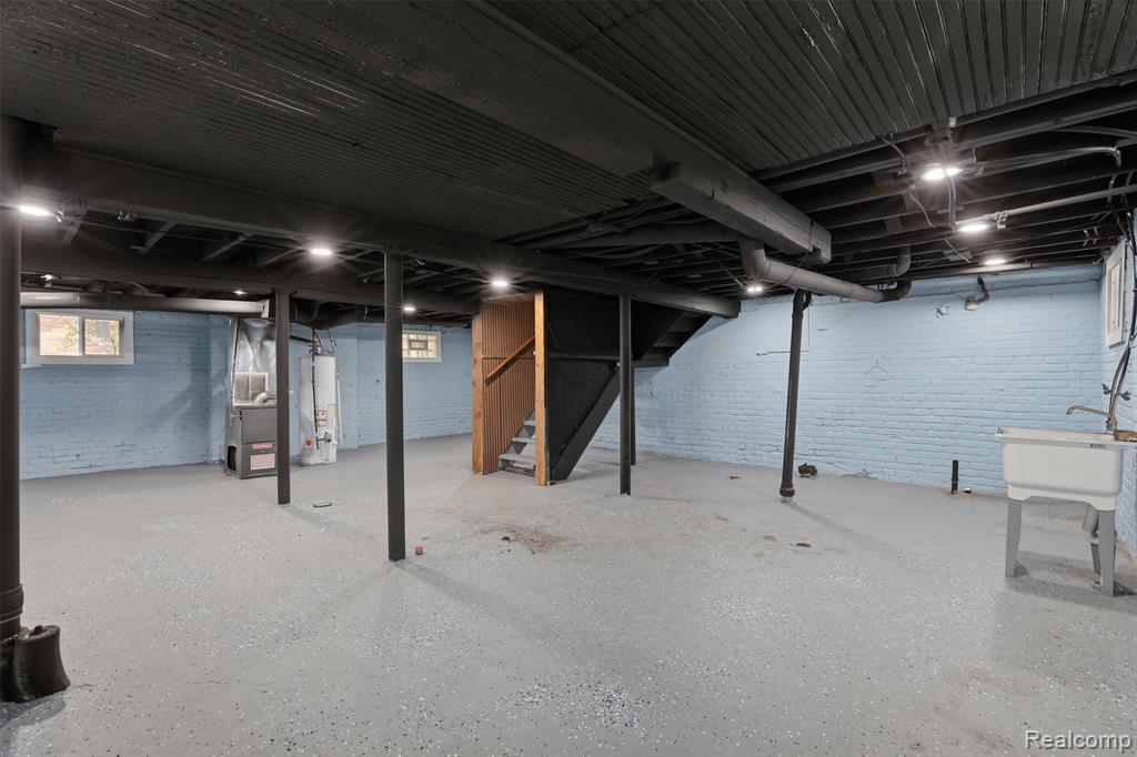 839 Webb Street, Detroit, MI 48202 — Photo 35