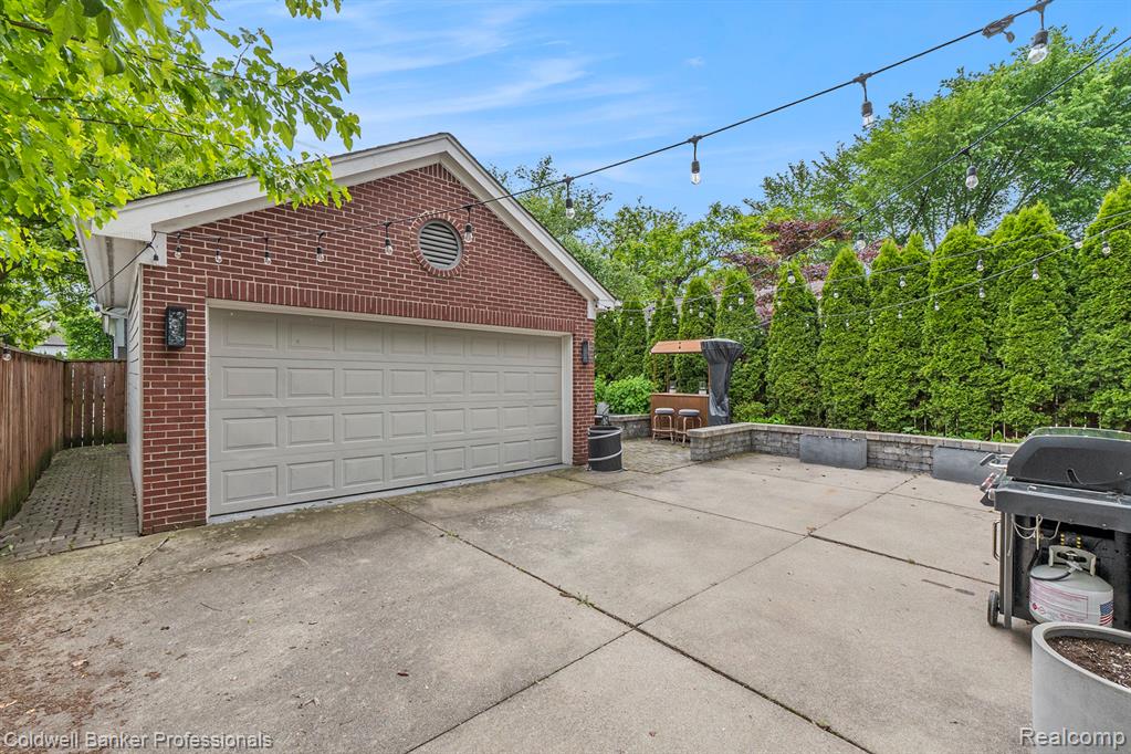 742 Emmons Avenue, Birmingham, MI 48009 — Photo 37