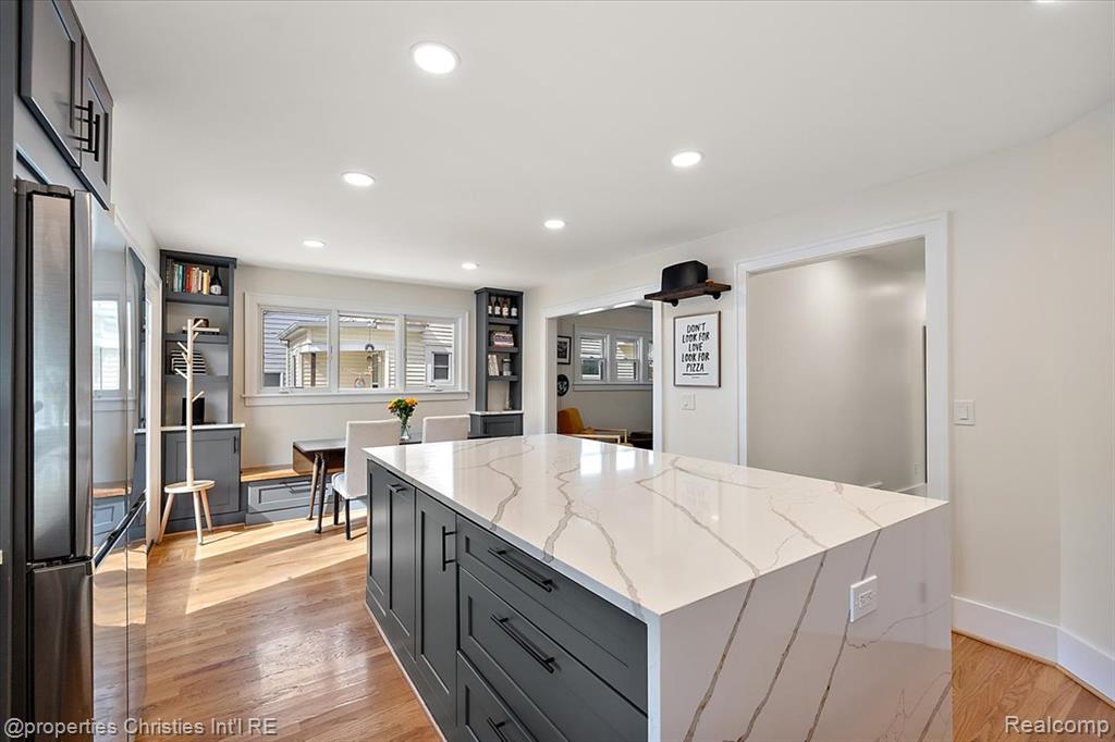 917 Maplegrove Avenue, Royal Oak, MI 48067 — Photo 33
