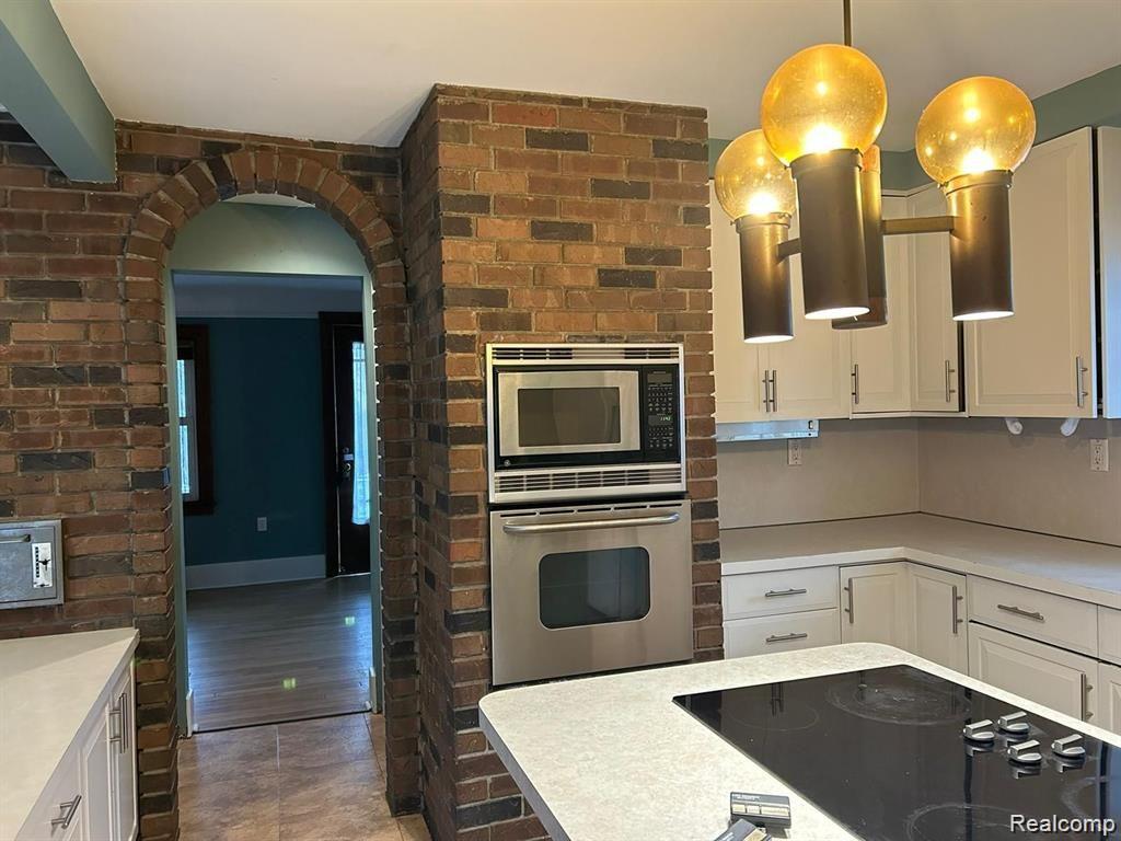613 E LINCOLN Avenue, Royal Oak, MI 48067 — Photo 9