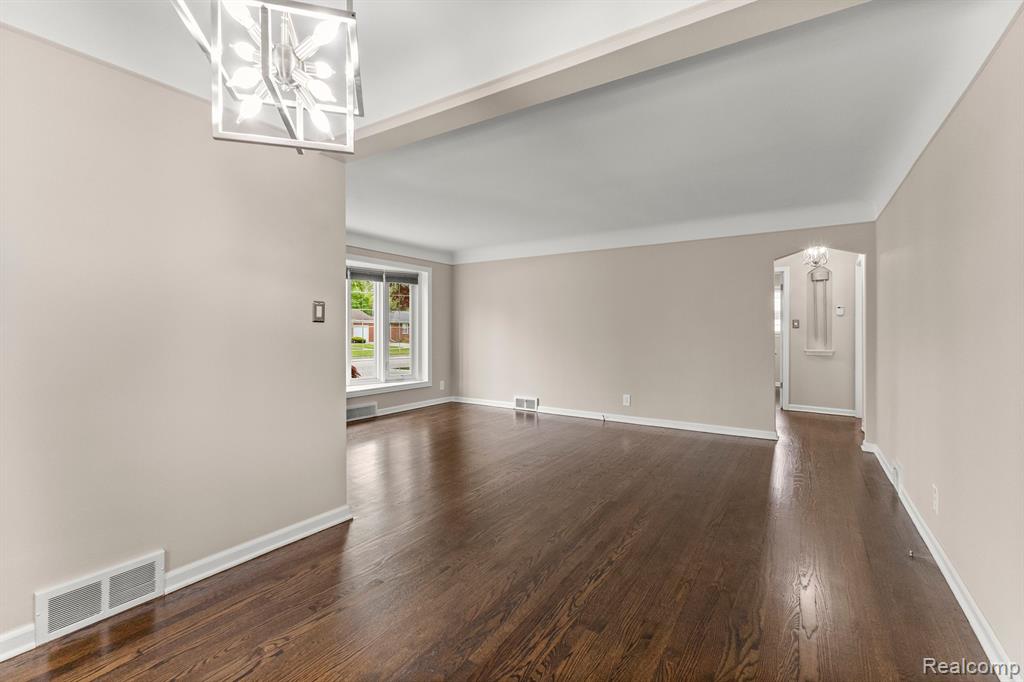 9280 REECK Road, Allen Park, MI 48101 — Photo 8