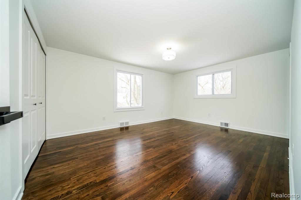 7359 SAINT AUBURN Drive, Bloomfield Hills, MI 48301 — Photo 74