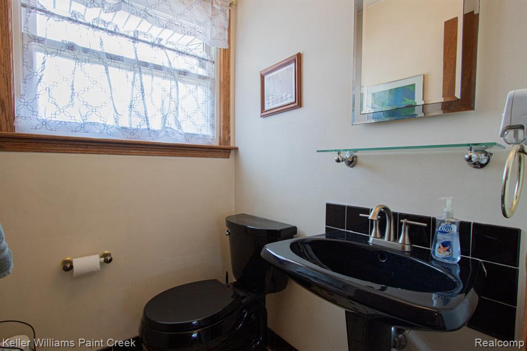 8336 Timberline Drive, Shelby Twp, MI 48316 — Photo 12