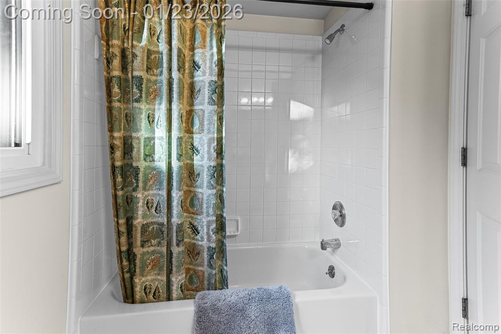 6425 Southpointe Drive, Troy, MI 48085 — Photo 28