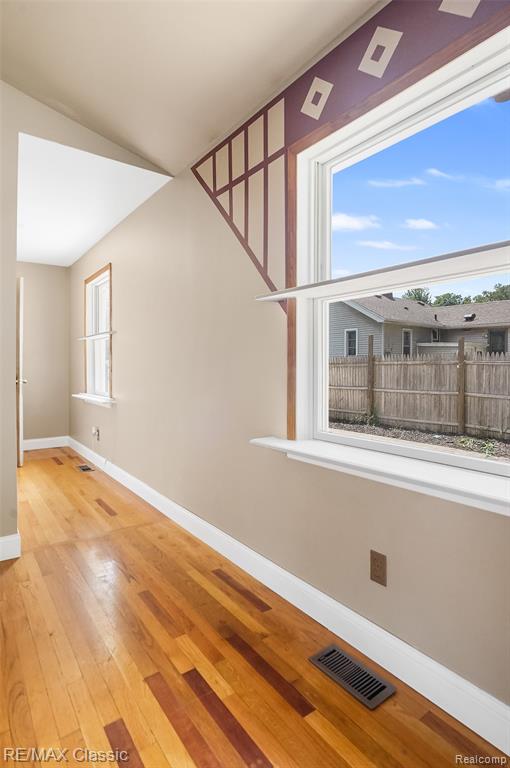 525 E Lewiston Avenue, Ferndale, MI 48220 — Photo 16