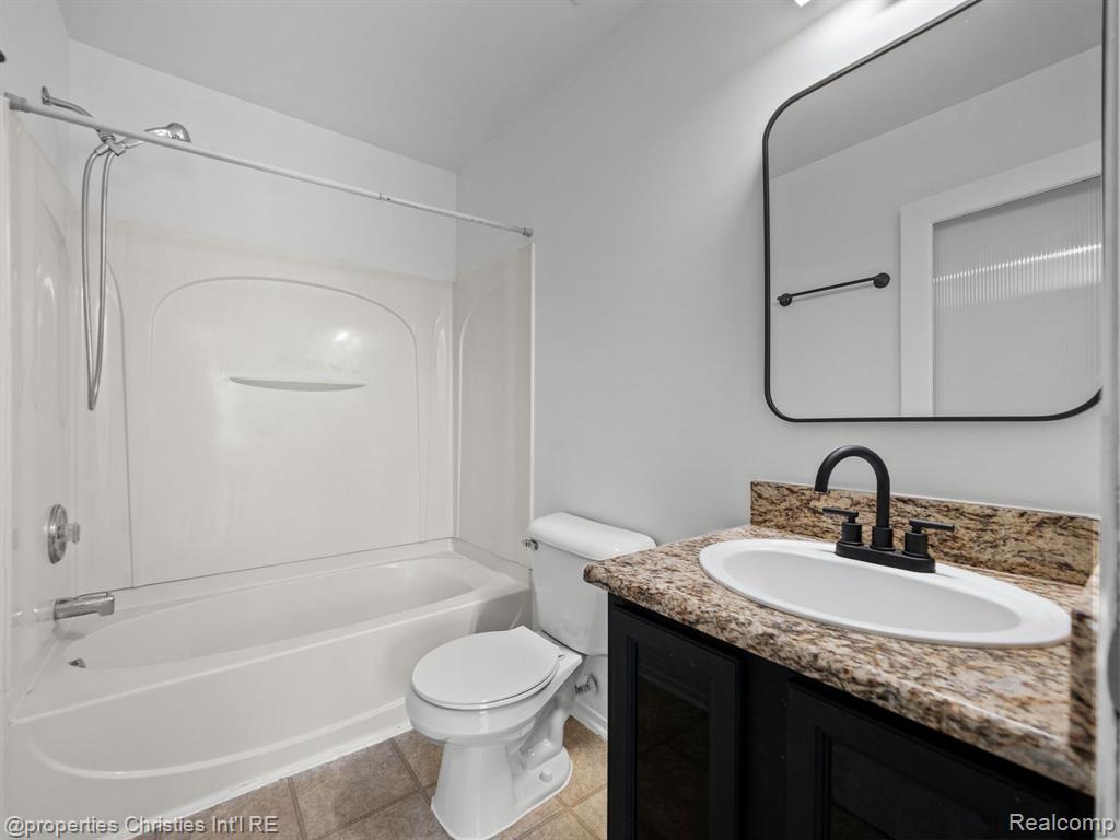23206 CORNERSTONE VILLAGE Drive, Southfield, MI 48075 — Photo 17