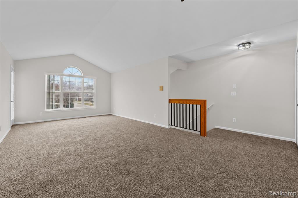 56103 CHESAPEAKE Trail, Shelby Twp, MI 48316 — Photo 12