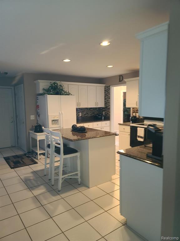 43201 POINTE Drive, Clinton Twp, MI 48038 — Photo 12