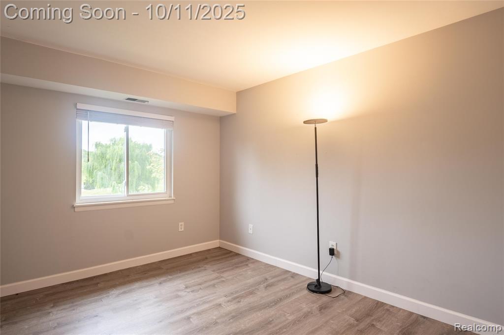 1481 E Chateau Vert Street, Ypsilanti, MI 48197 — Photo 13