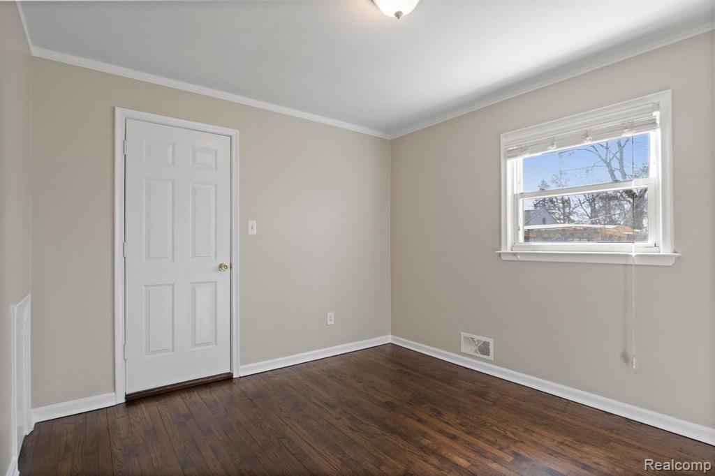 7000 N LAFAYETTE Street, Dearborn Heights, MI 48127 — Photo 18