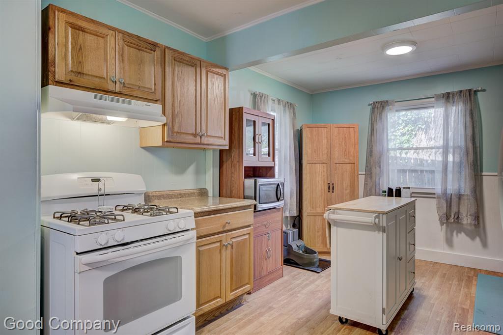 585 Roth Boulevard, Clawson, MI — Photo 8