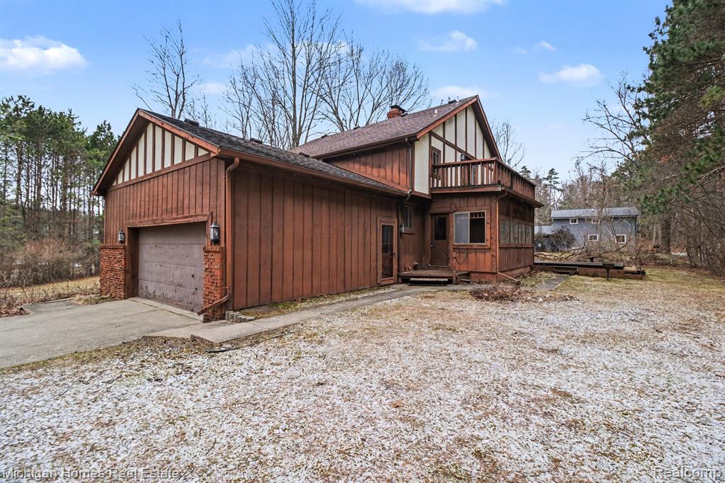 885 Rustic Village Lane, Lake Orion, MI 48362 — Photo 31