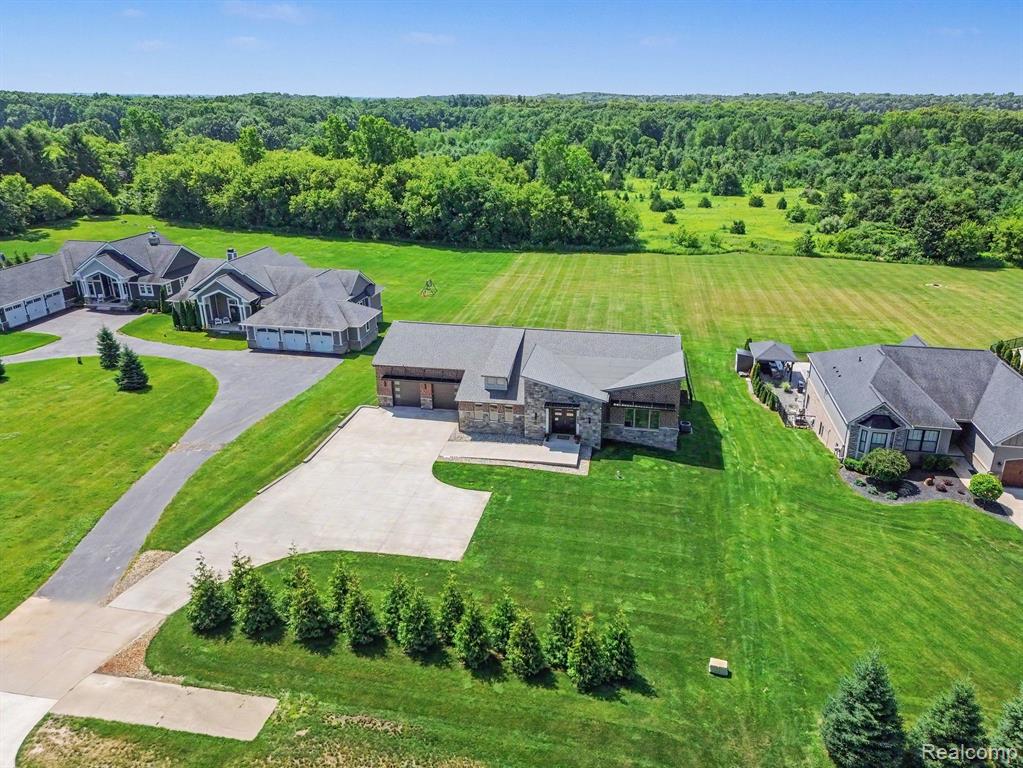 2943 Sleeth Road, Commerce Twp, MI 48382 — Photo 47