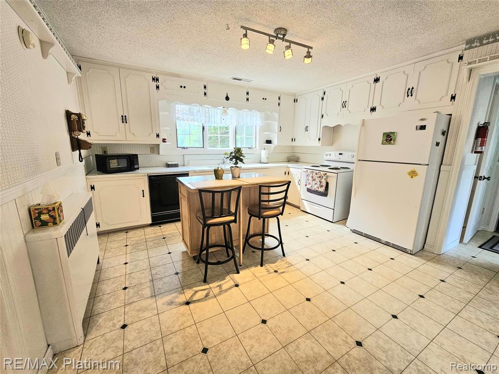 7257 Miller Road, Swartz Creek, MI 48473 — Photo 10