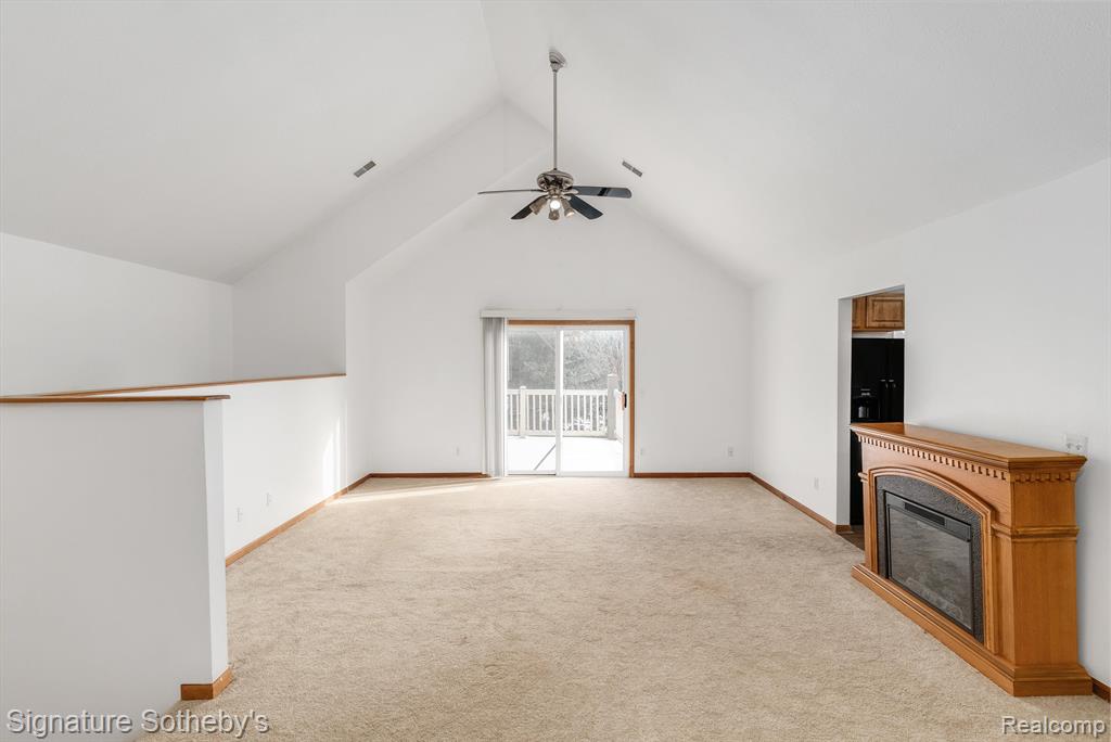 359 MARIGOLD Circle, Westland, MI — Photo 2