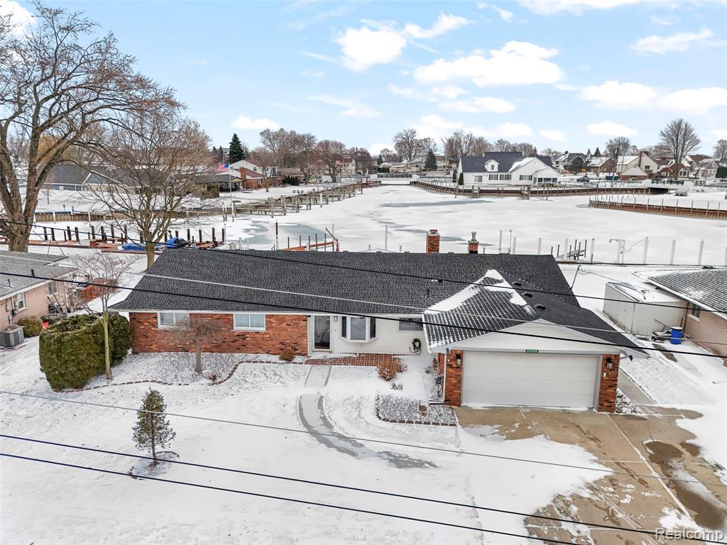 39520 Venetian Drive, Harrison Township, MI — Photo 6