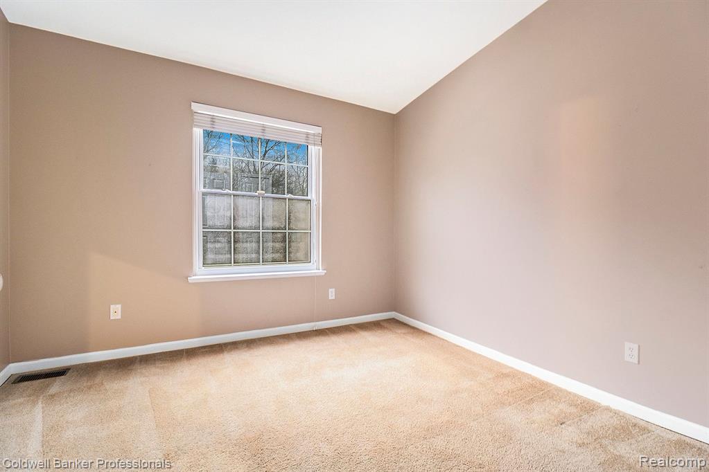 7360 MEADOWRIDGE Drive, West Bloomfield, MI — Photo 15