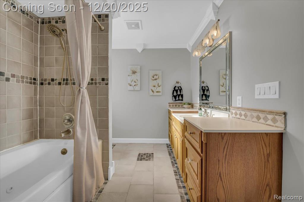 518 Charing Cross Drive, Grand Blanc, MI 48439 — Photo 30