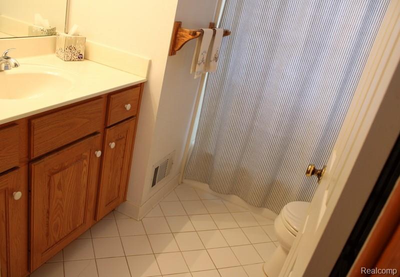 9396 Allen Road, Allen Park, MI 48101 — Photo 34