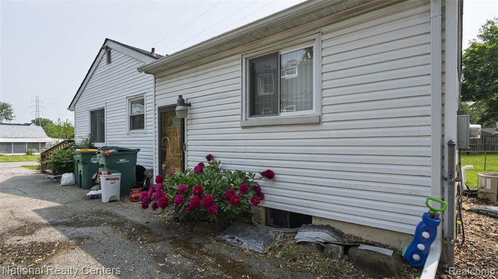2561 Verna Street, Ypsilanti, MI 48197 — Photo 27