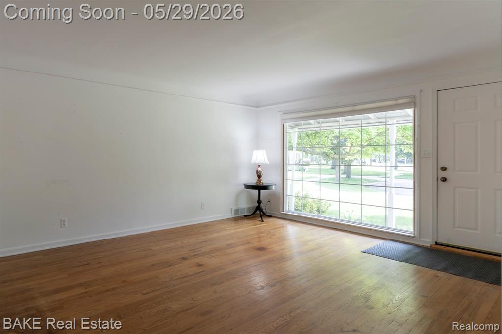 800 Parkview Drive, Plymouth, MI 48170 — Photo 14