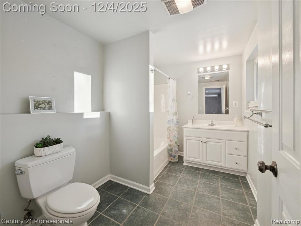 1062 Key West Court, Orion, MI — Photo 43