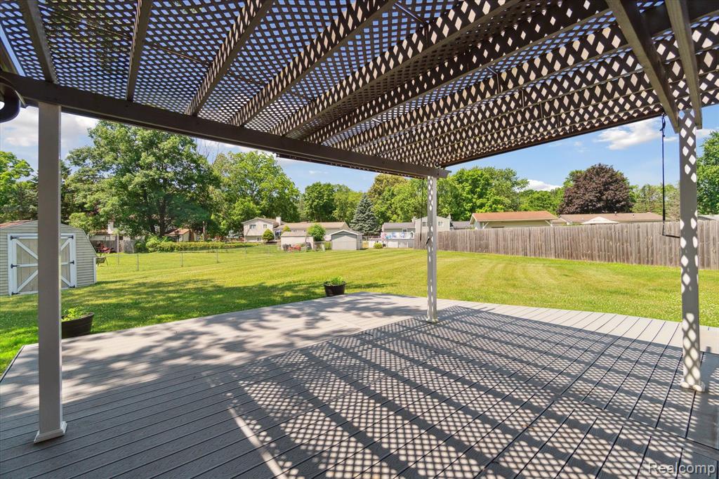 6169 Barker Circle, Waterford, MI 48329 — Photo 30