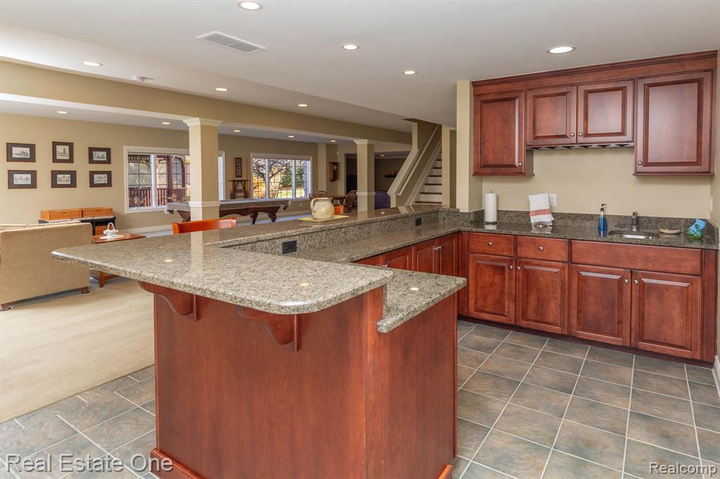 658 Langley Road, Rochester Hills, MI 48309 — Photo 52