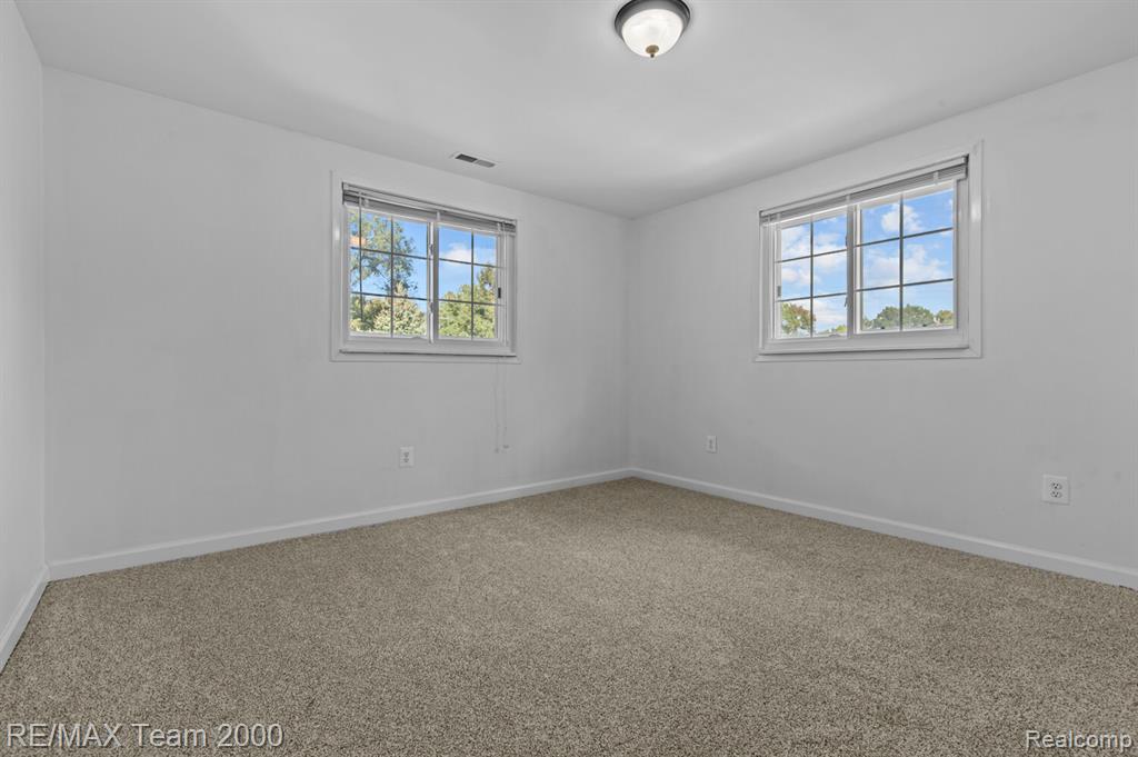 6363 McGuire Street, Taylor, MI 48180 — Photo 15