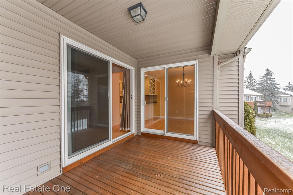 941 PERSIMMON Drive, Brighton, MI 48116 — Photo 7