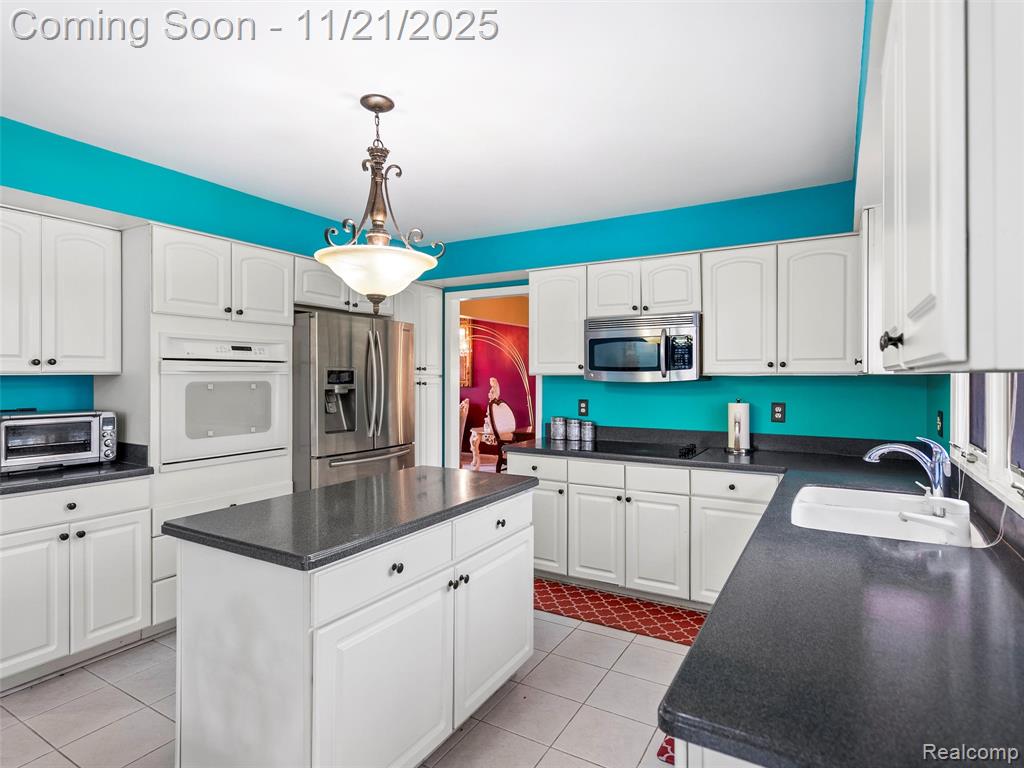 809 Grovecrest, Rochester Hills, MI 48307 — Photo 10