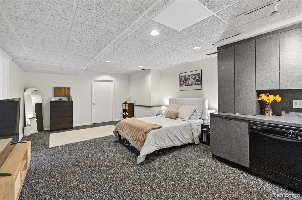 7359 Colchester Lane, West Bloomfield, MI — Photo 41