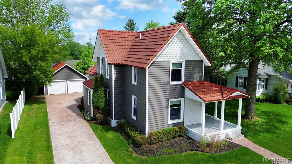 404 Adelaide, Fenton, MI 48430 — front exterior