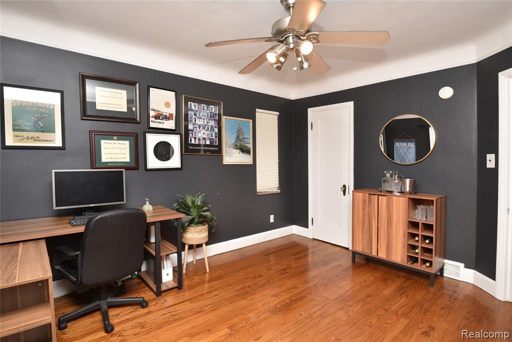 800 Maplegrove Avenue, Royal Oak, MI 48067 — Photo 16