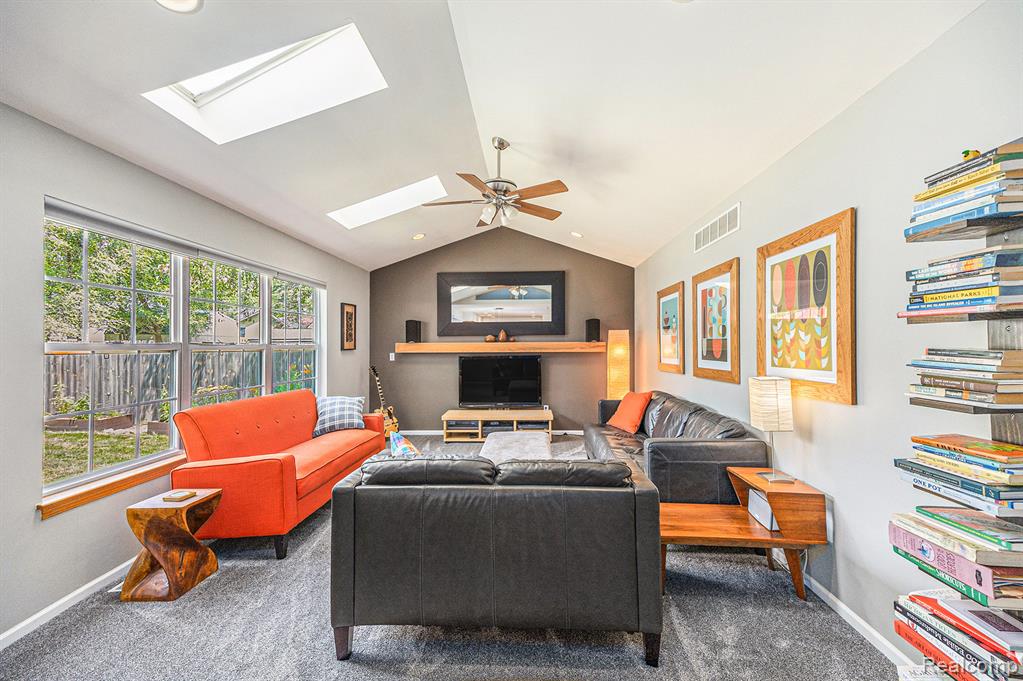 1827 N Franklin Court, Ann Arbor, MI 48103 — Photo 11