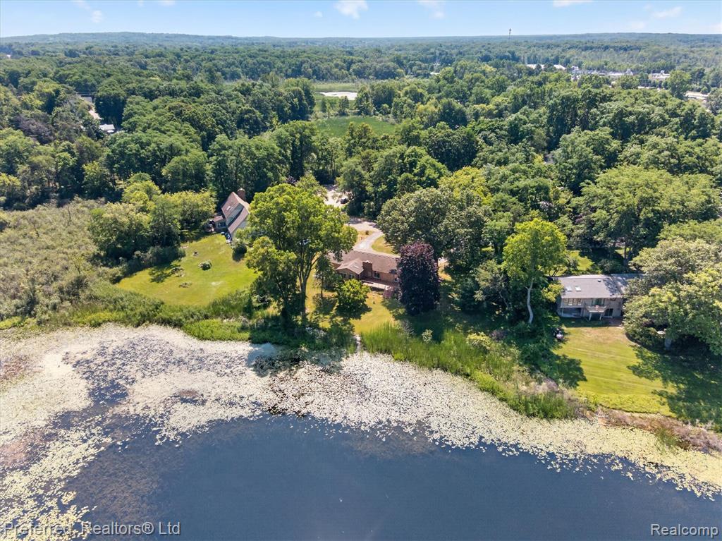 5524 Lawrence Court, Pinckney, MI 48169 — Photo 44