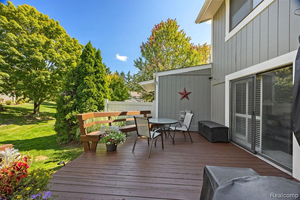 886 Yorktown Court, Northville, MI 48167 — Photo 7