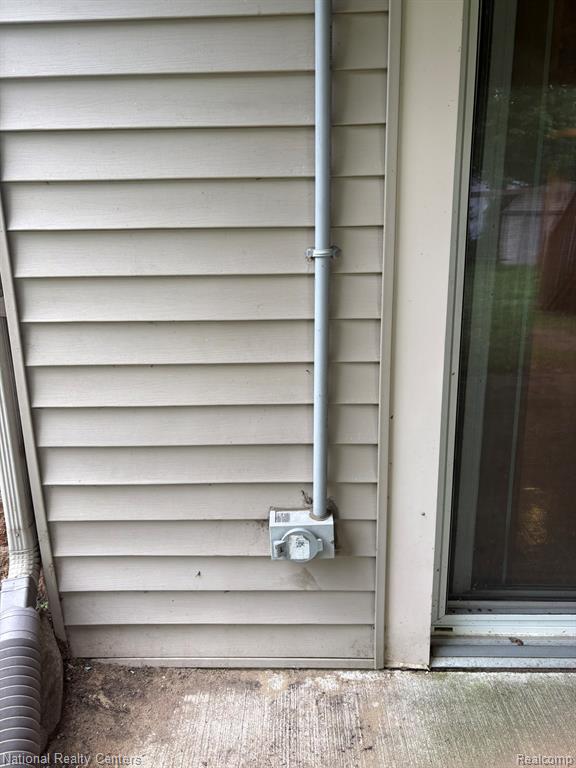 5611 Blackmoor Street, Commerce Twp, MI 48382 — Photo 17