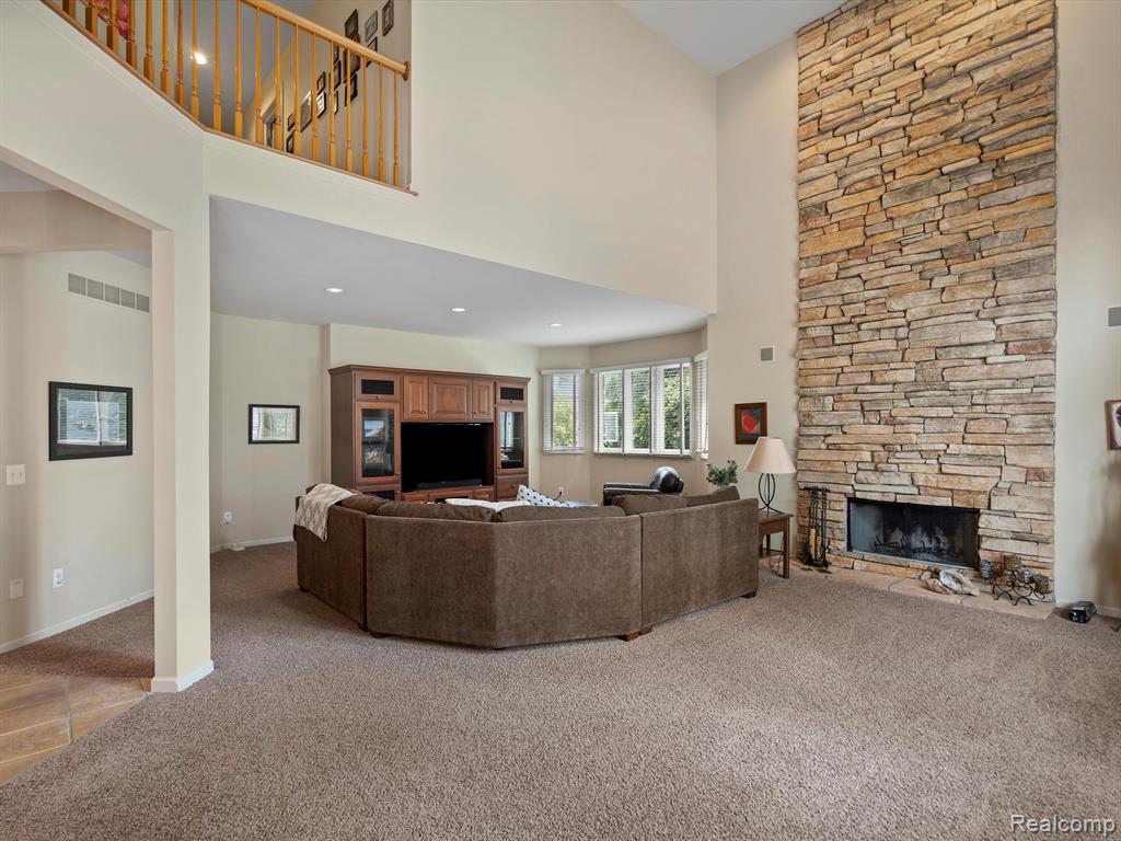 7253 CARLYLE, West Bloomfield, MI — Photo 25