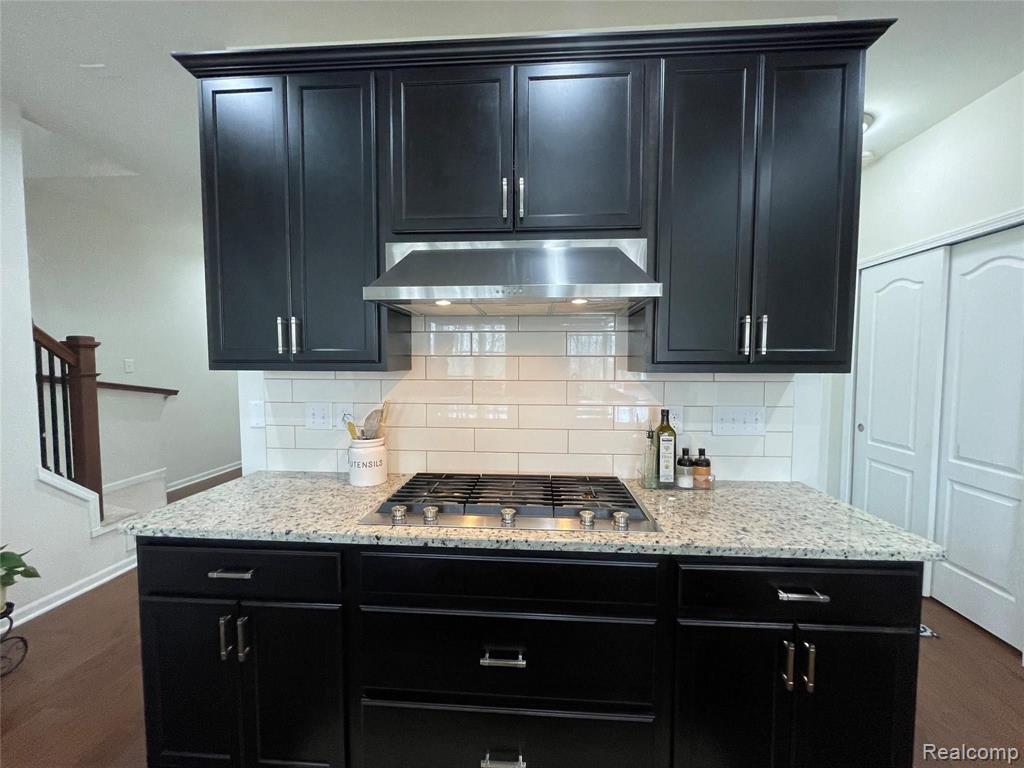 43591 CHANCELLOR LANE, Novi, MI — Photo 3