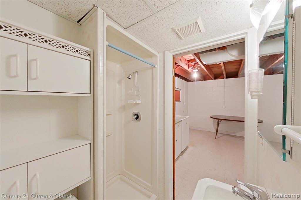 688 New Hampshire Avenue, Marysville, MI 48040 — Photo 44