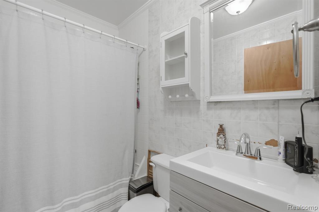 5735 N Silvery Lane, Dearborn Heights, MI 48127 — Photo 19