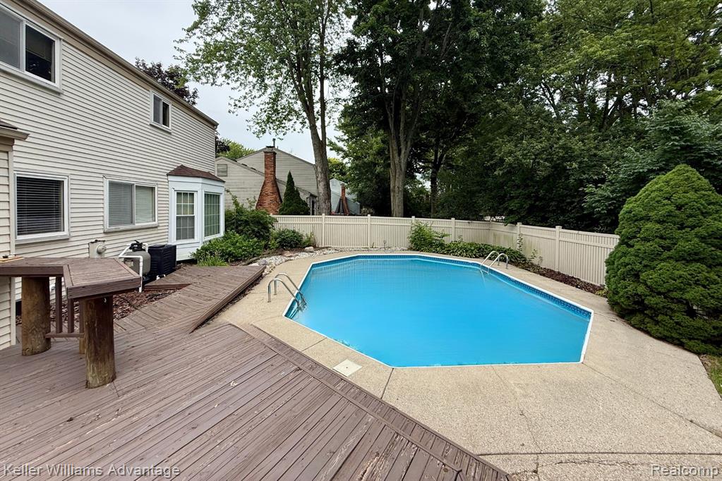 40795 Katie Drive, Novi, MI — Photo 32