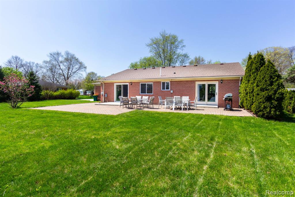 27948 Green Willow Street, Farmington, MI 48331 — Photo 51