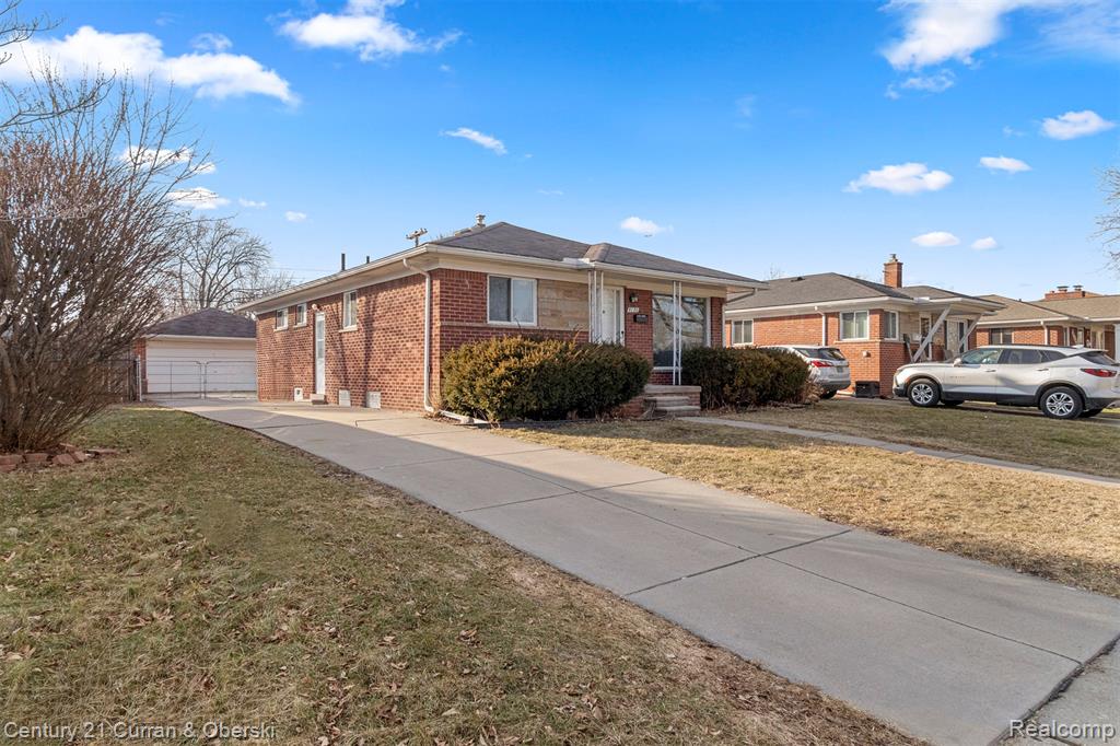 4170 Lincoln Boulevard, Dearborn Heights, MI 48125 — front exterior