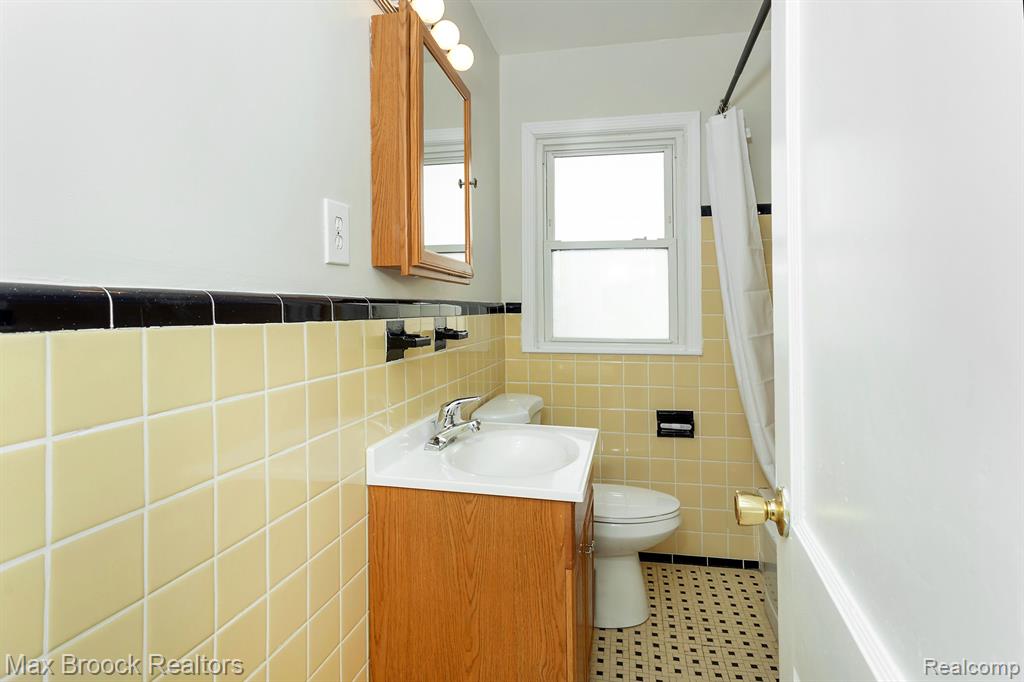 508 DEWEY Street, Royal Oak, MI 48067 — Photo 15